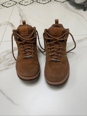 UGG Men's Brown Suede Lace-Up Boots size 7